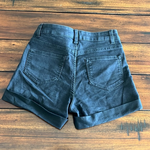 h&m black jean shorts size 2 - Picture 2 of 2